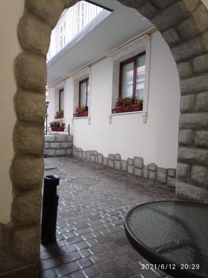 Ferienwohnung Rynok 25 Deluxe Lviv Center Exterior foto