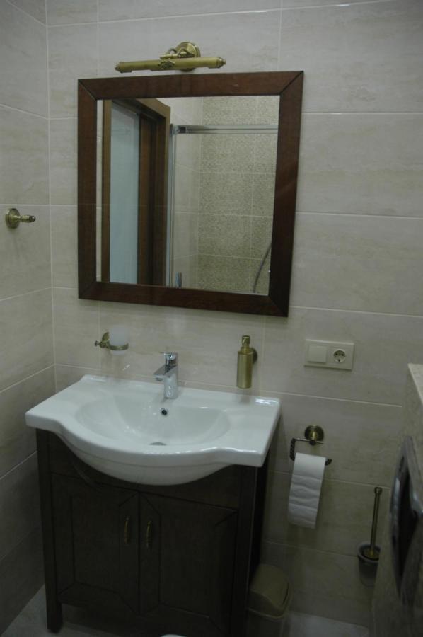 Ferienwohnung Rynok 25 Deluxe Lviv Center Exterior foto